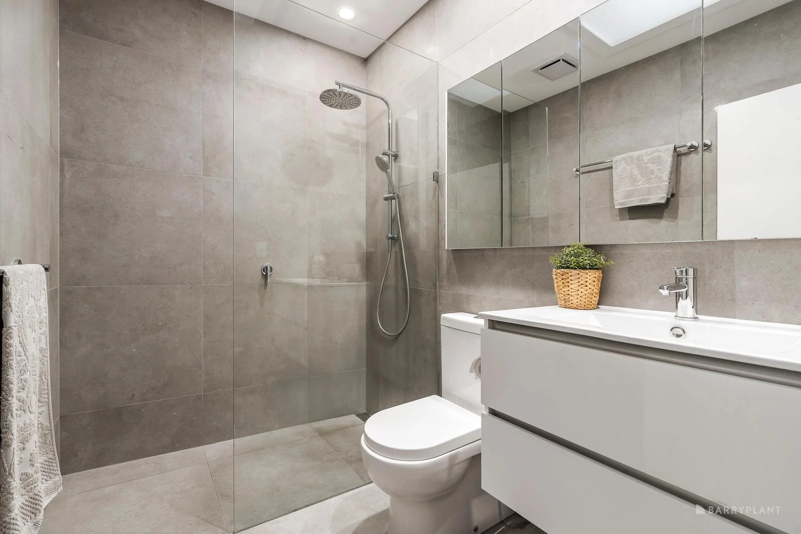 Additional image 12 of 1/53 Norman Street, Ivanhoe VIC 3079