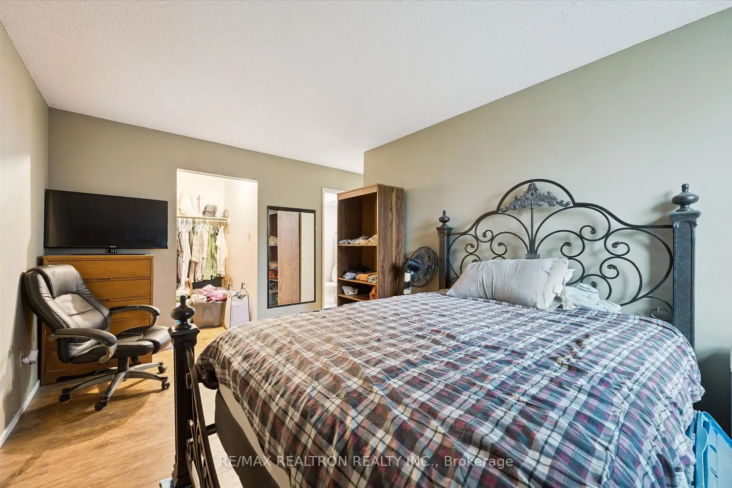 Additional image 13 of 10 Ajax Street 203