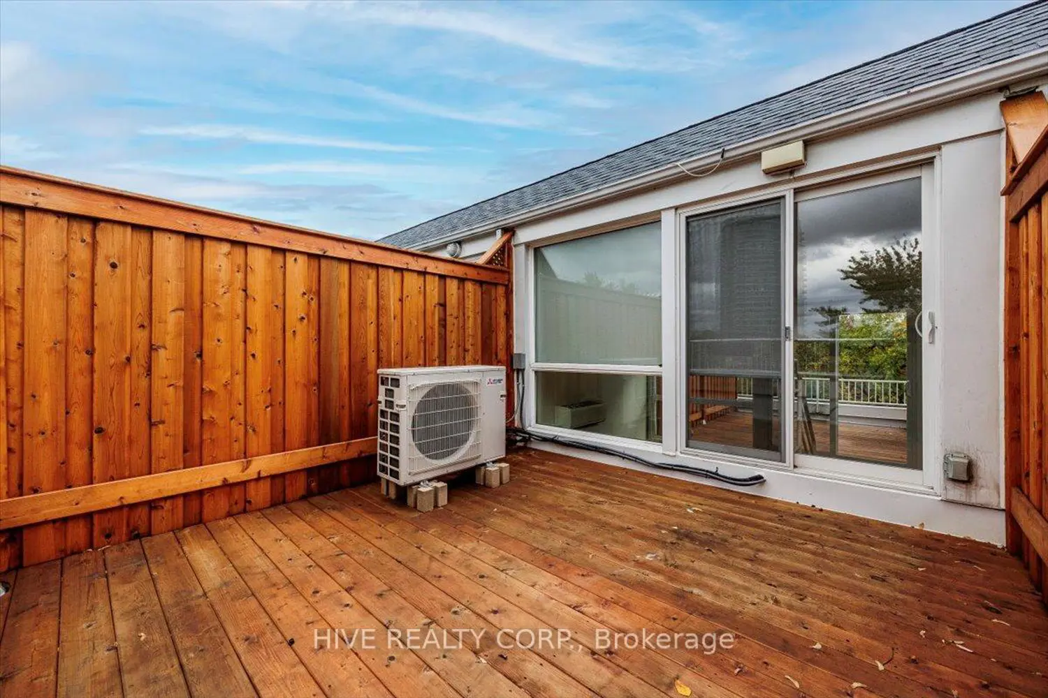Additional image 15 of 957 Broadview Avenue D