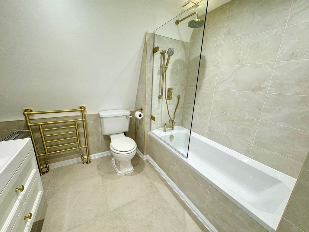 Additional image 13 of 3 bed flat to rentApt 10 Chateau Des Roches, St Brelade JE3