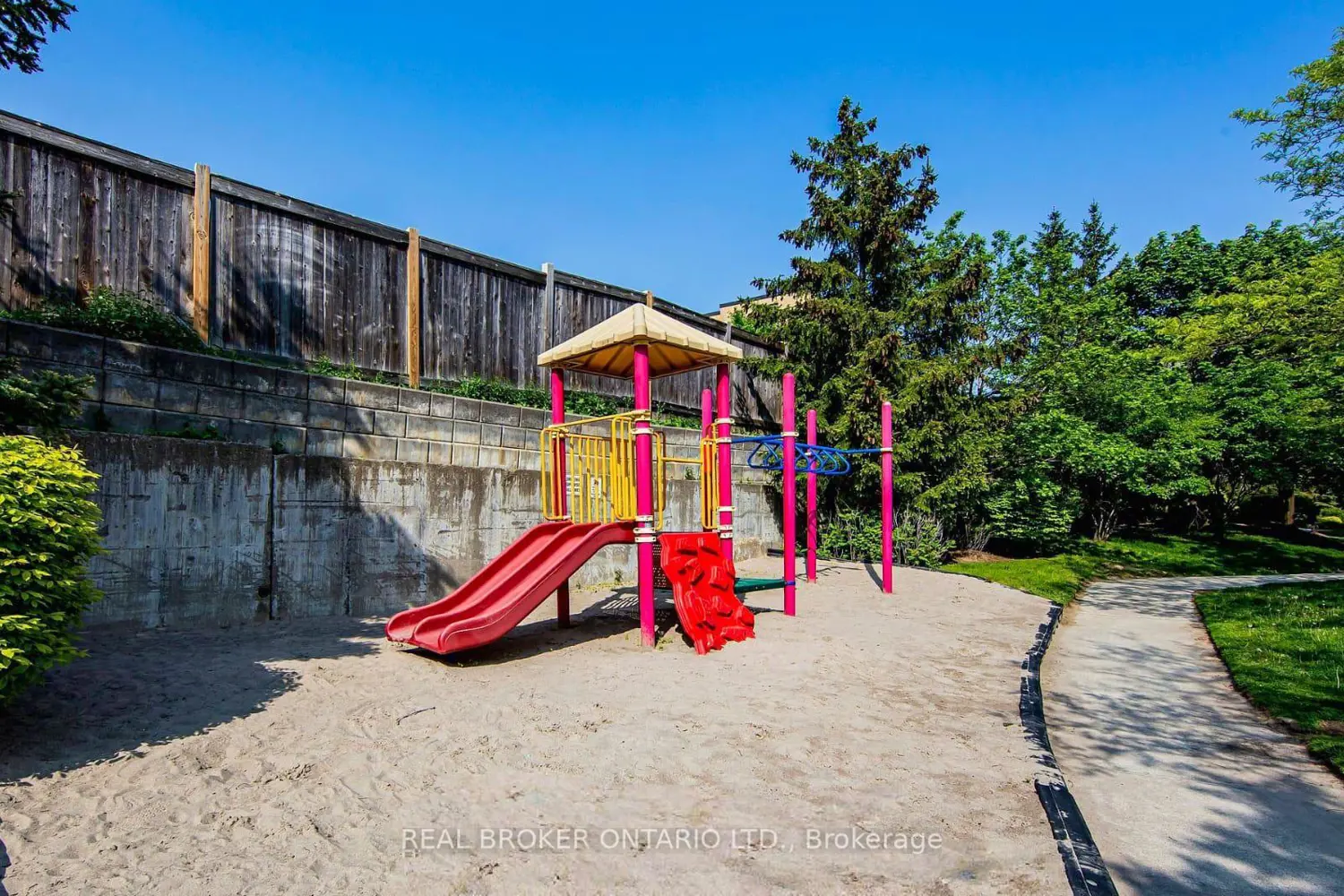 Additional image 7 of 1720 Eglinton Avenue 601