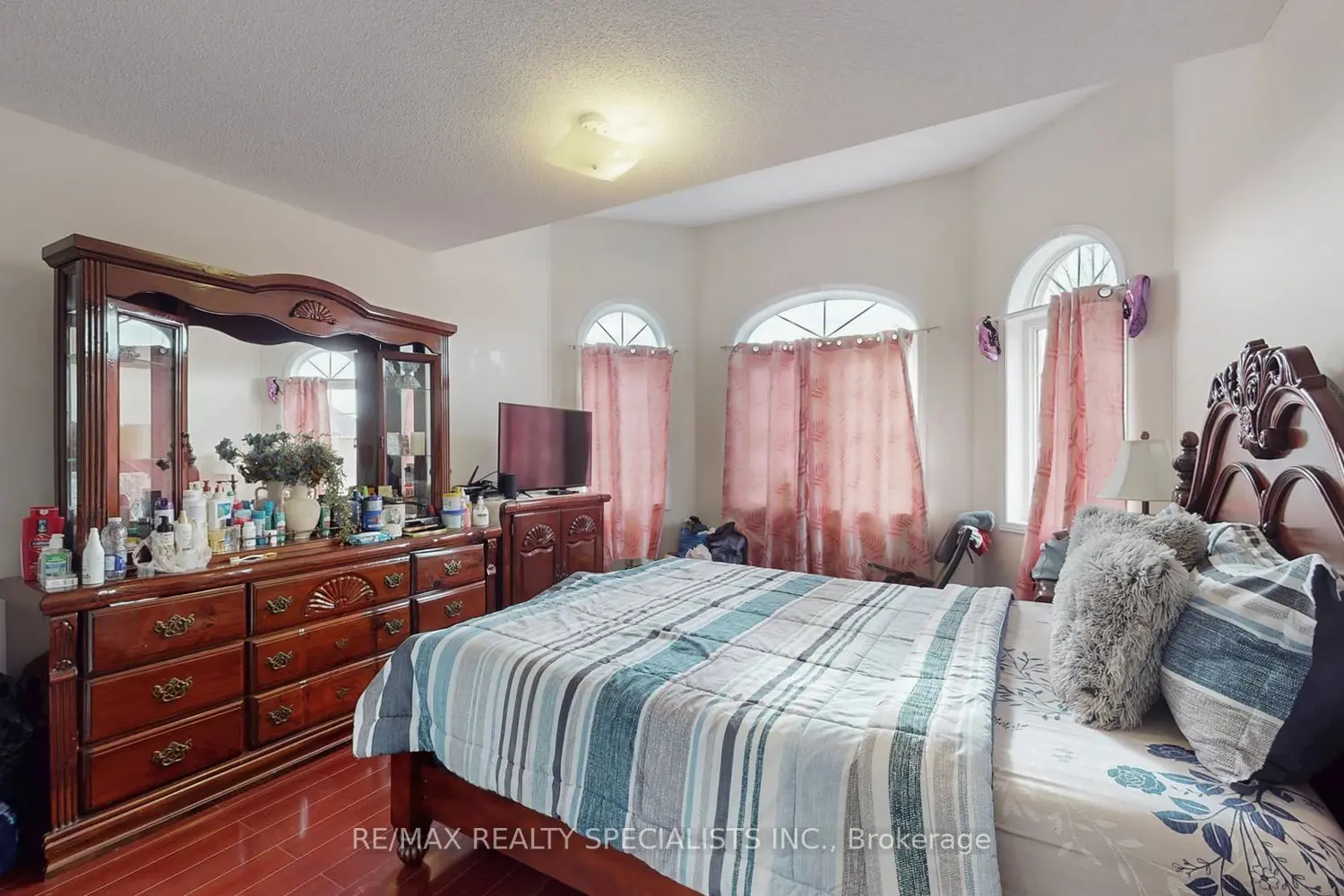 Additional image 10 of 13 Ledgerock Road