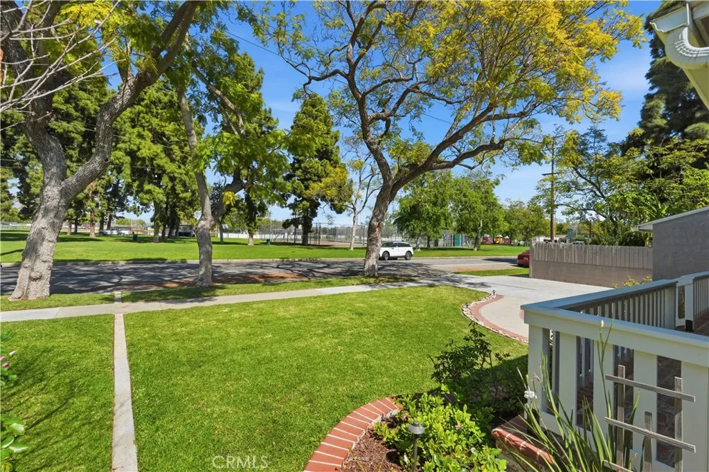 Additional image 115 of 5640 E Parkcrest St, Long Beach, CA 90808