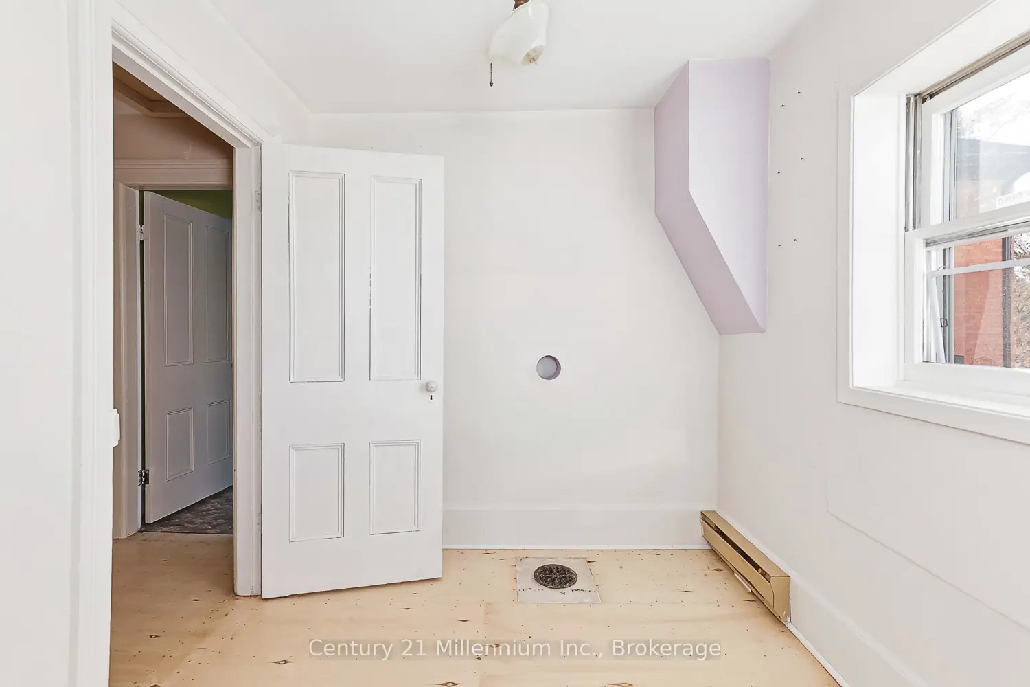 Additional image 13 of 332 Ste Marie Street