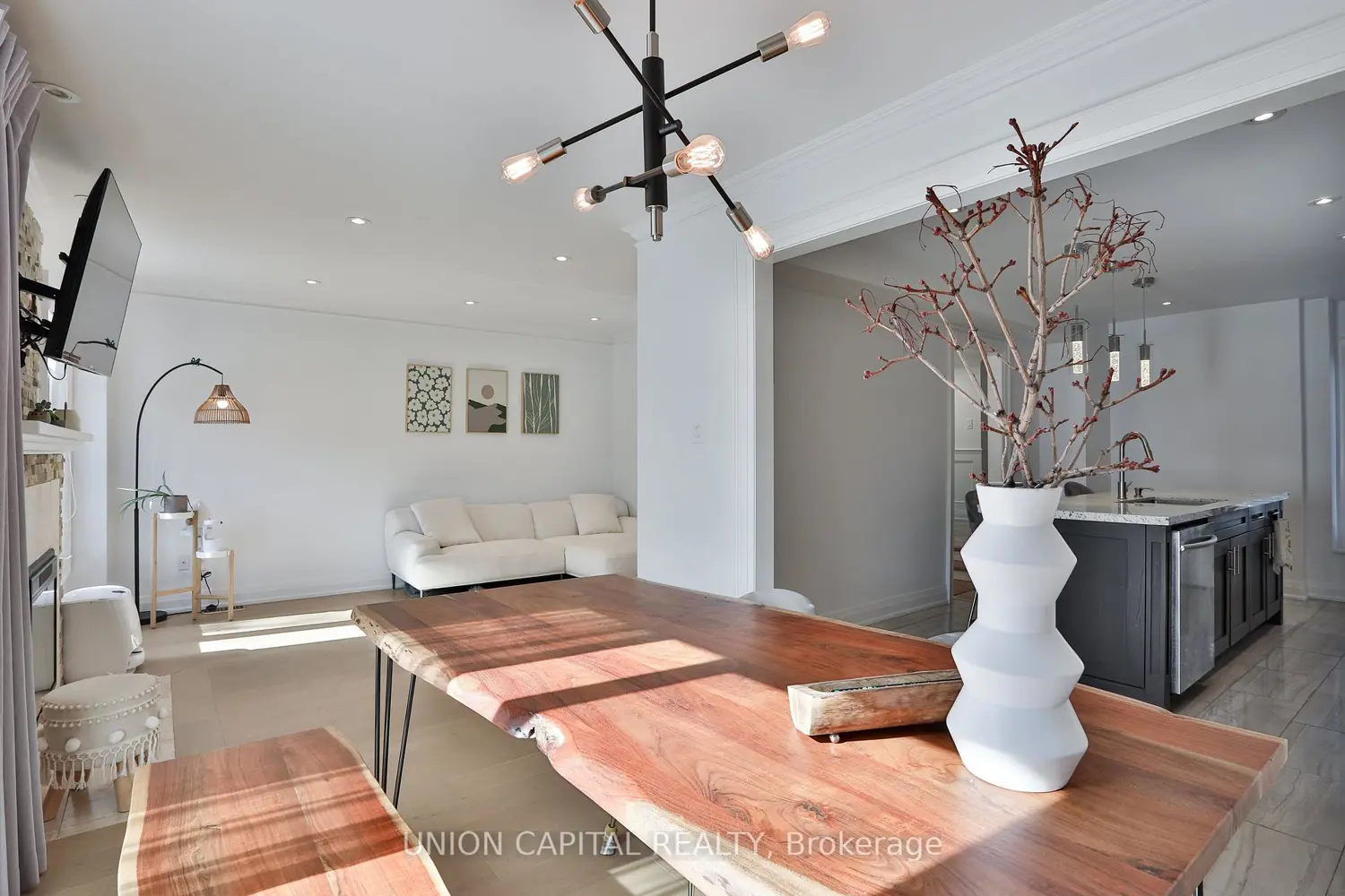 Additional image 8 of 168 Kingsbridge Garden Circle