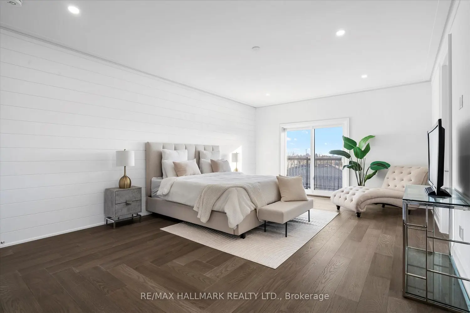 Additional image 12 of 27 Antonio Court 1B