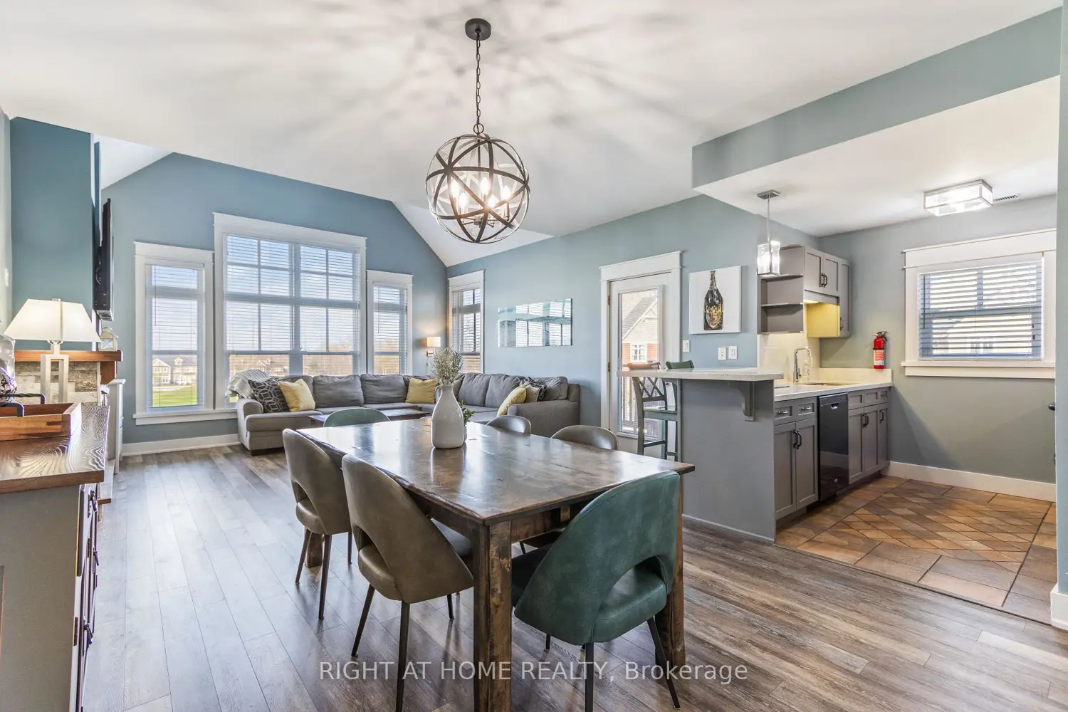 Additional image 3 of 130 Fairway Court 229