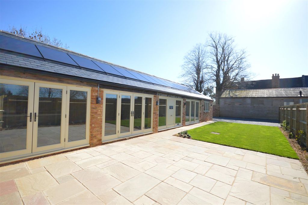 Additional image 3 of 3 bed barn conversion to rentHardwick Road, Wellingborough NN8