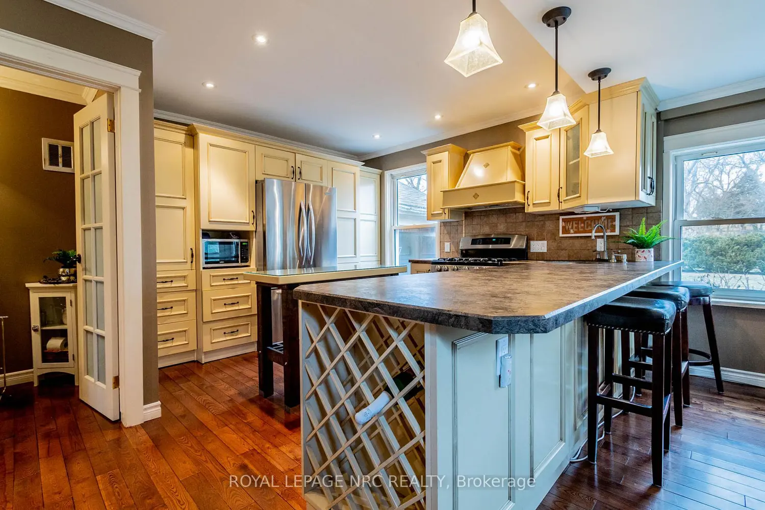 Additional image 7 of 6107 Barker Street