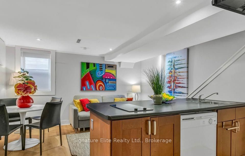 Bsmt-264 Howland Avenue, Toronto, ON, M5R 3B6