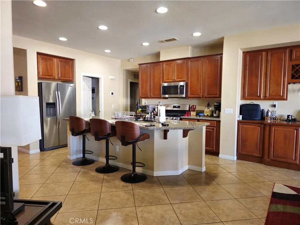 Additional image 6 of 1034 Queen Annes Ln, Beaumont, CA 92223
