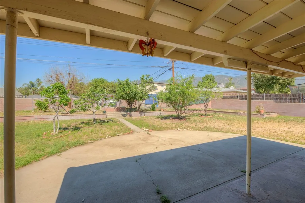 Additional image 30 of 184 Palmyra Dr, San Bernardino, CA 92404