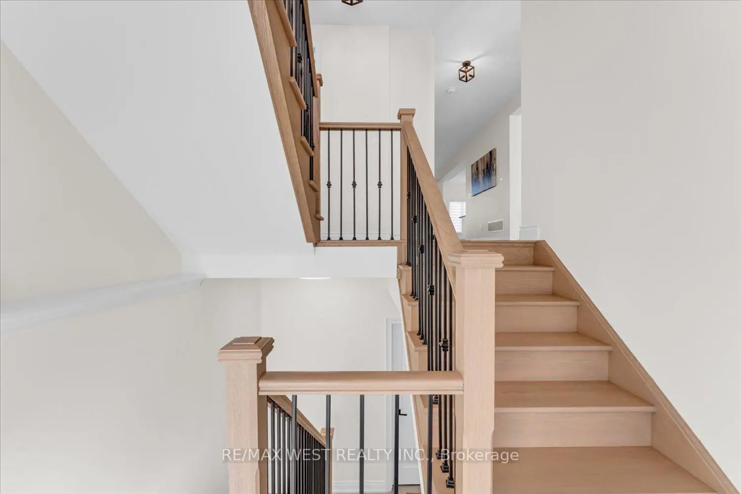 16 Janes Crescent