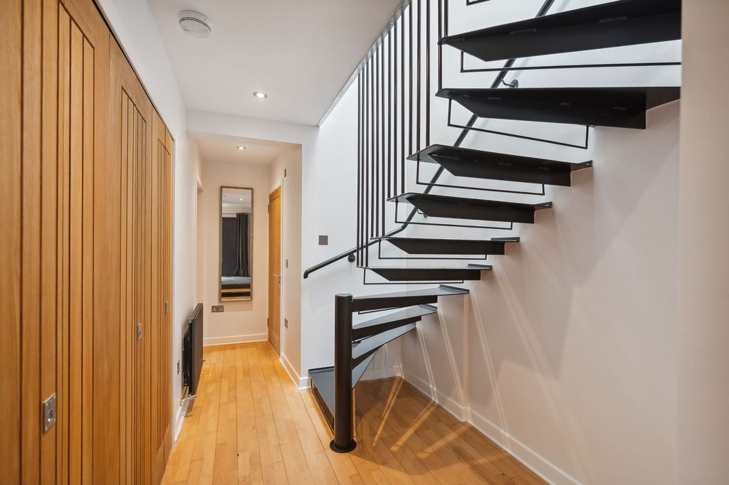 Additional image 22 of 1 bed mews to rentLansdowne Crescent Lane, Kelvinbridge, Glasgow G20