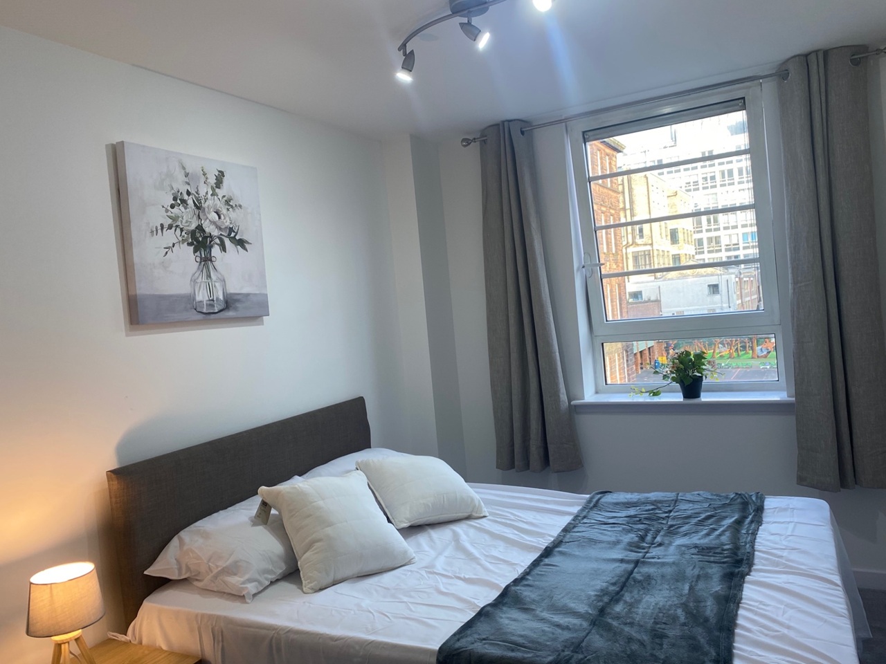 Additional image 5 of 2 Bed Flat, Sauchiehall Street, G2, N1 7GU