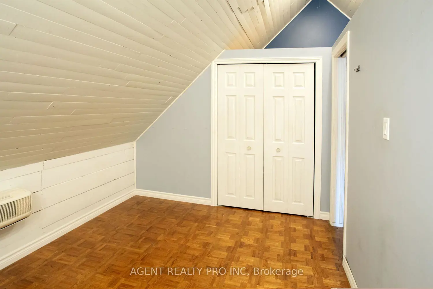 Additional image 11 of 302 Central Street