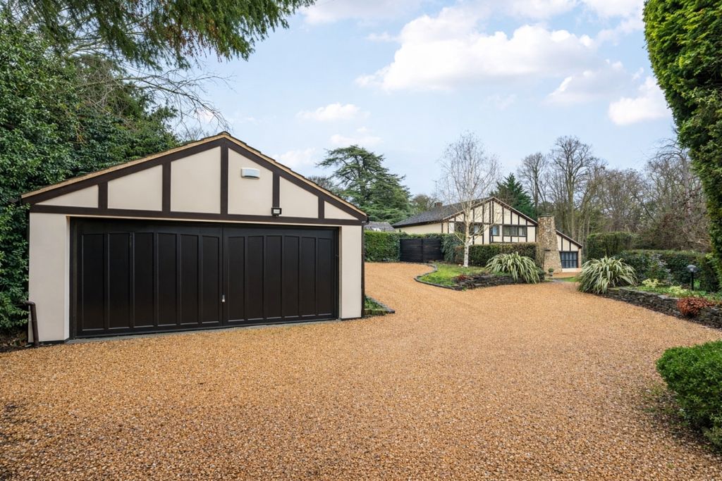 5 bed detached house to rentMoreton Paddox, Warwick CV35