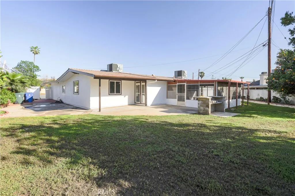 Additional image 18 of 1049 N Macneil St, San Fernando, CA 91340