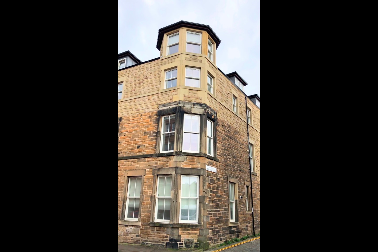 2 Bed Flat, Watson Crescent, EH11, N1 7GU
