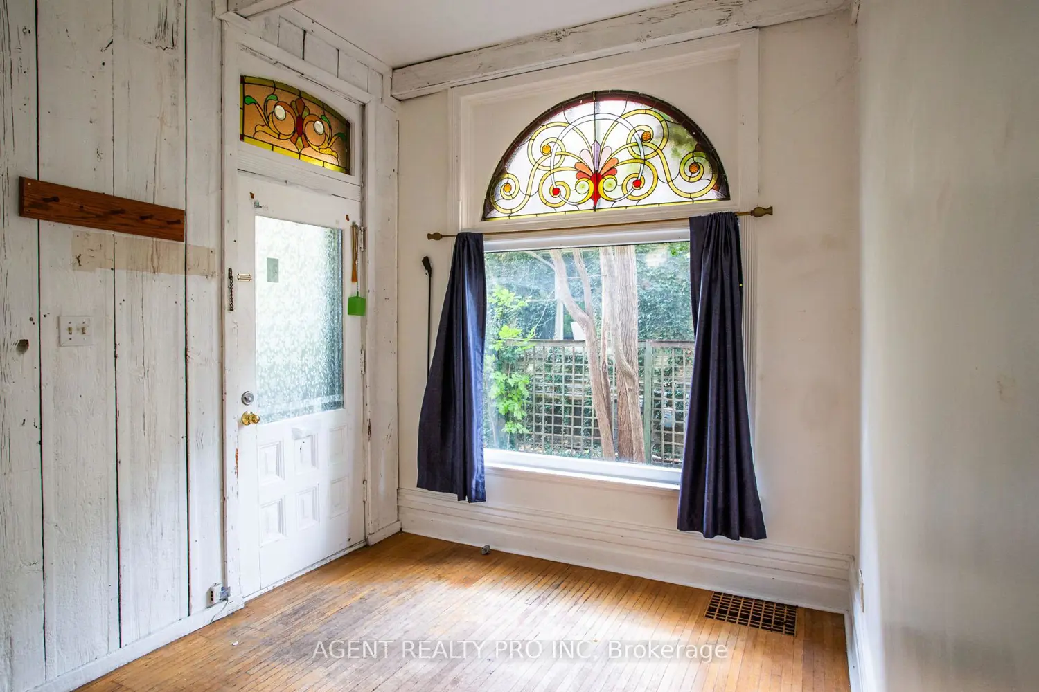 Additional image 18 of 302 Central Street