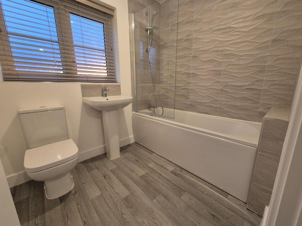 Additional image 10 of 4 bed semi-detached house to rentWeller Close, Collingtree Park, Northampton NN4