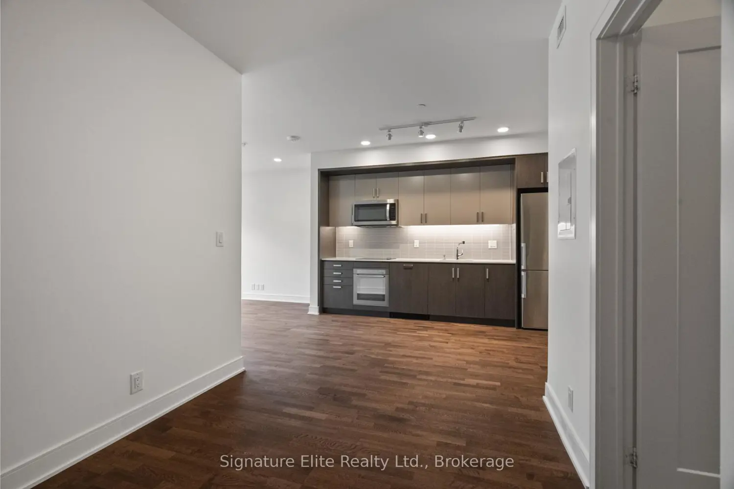 Additional image 5 of 1575 Lakeshore Road G28