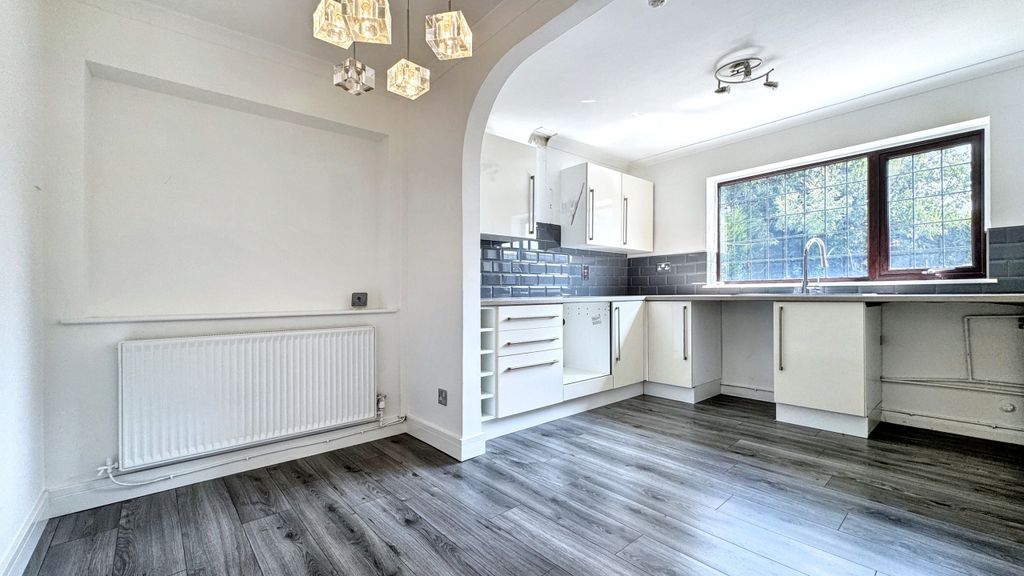 Additional image 5 of 4 bed property to rentRuskin Avenue, Rogerstone, Newport NP10