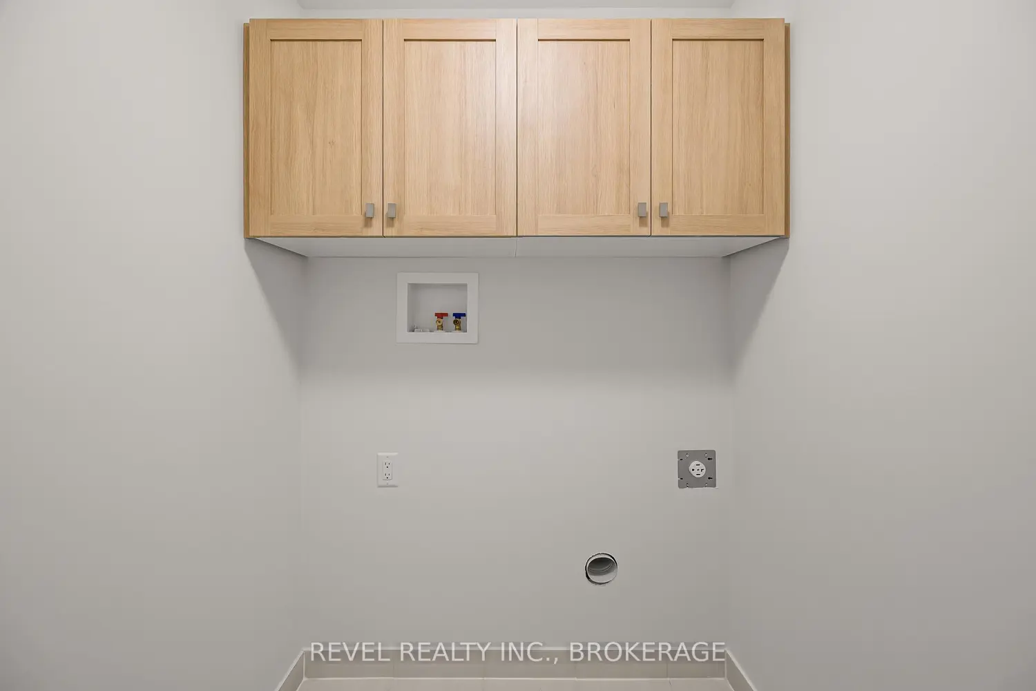 Additional image 11 of 1413 Demers Avenue