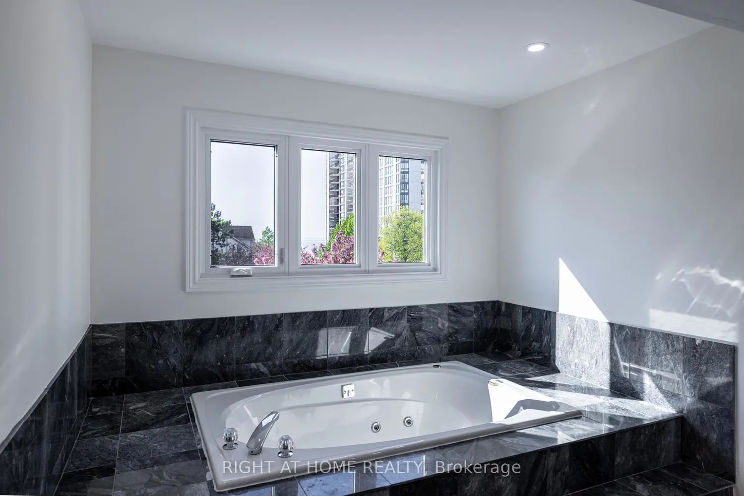 Additional image 4 of 67 Windhaven Place