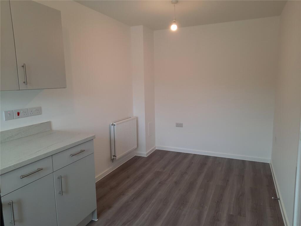 Additional image 3 of Sisken Place, Houndstone, Yeovil, Somerset, BA22