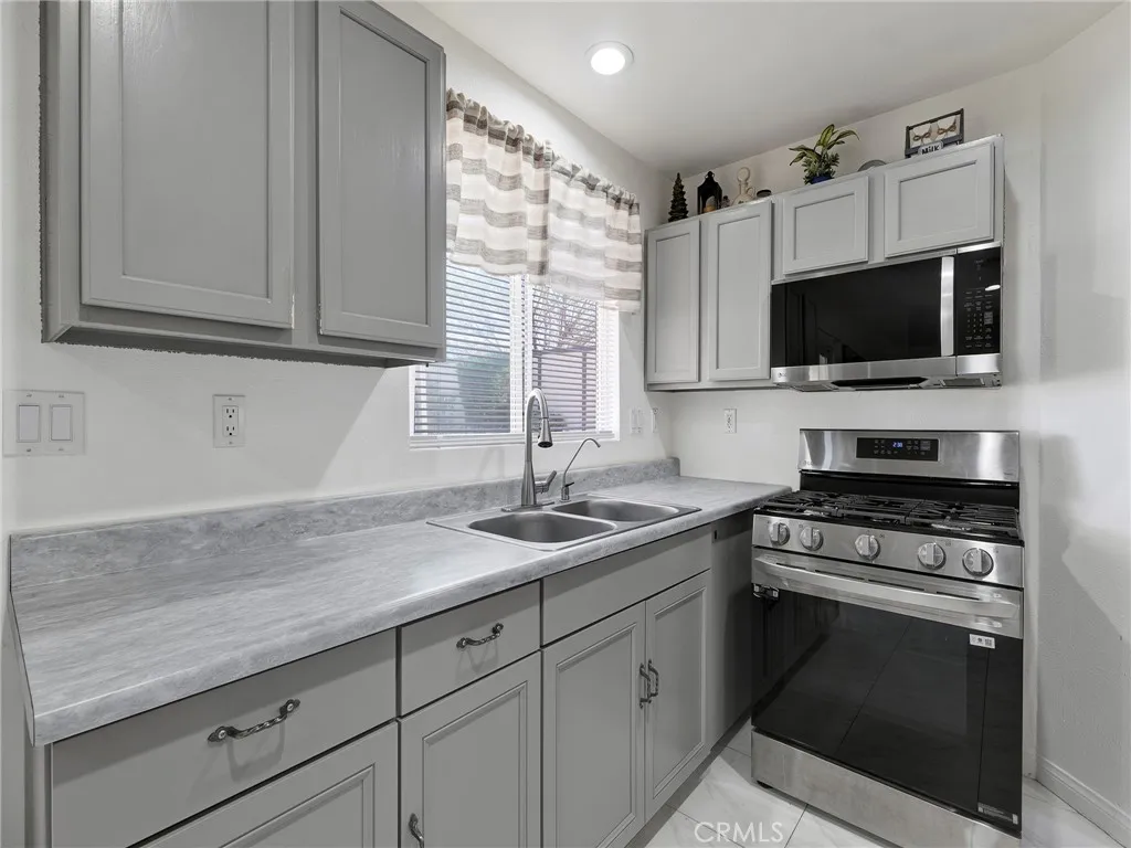 Additional image 18 of 36664 45th St E, Palmdale, CA 93552