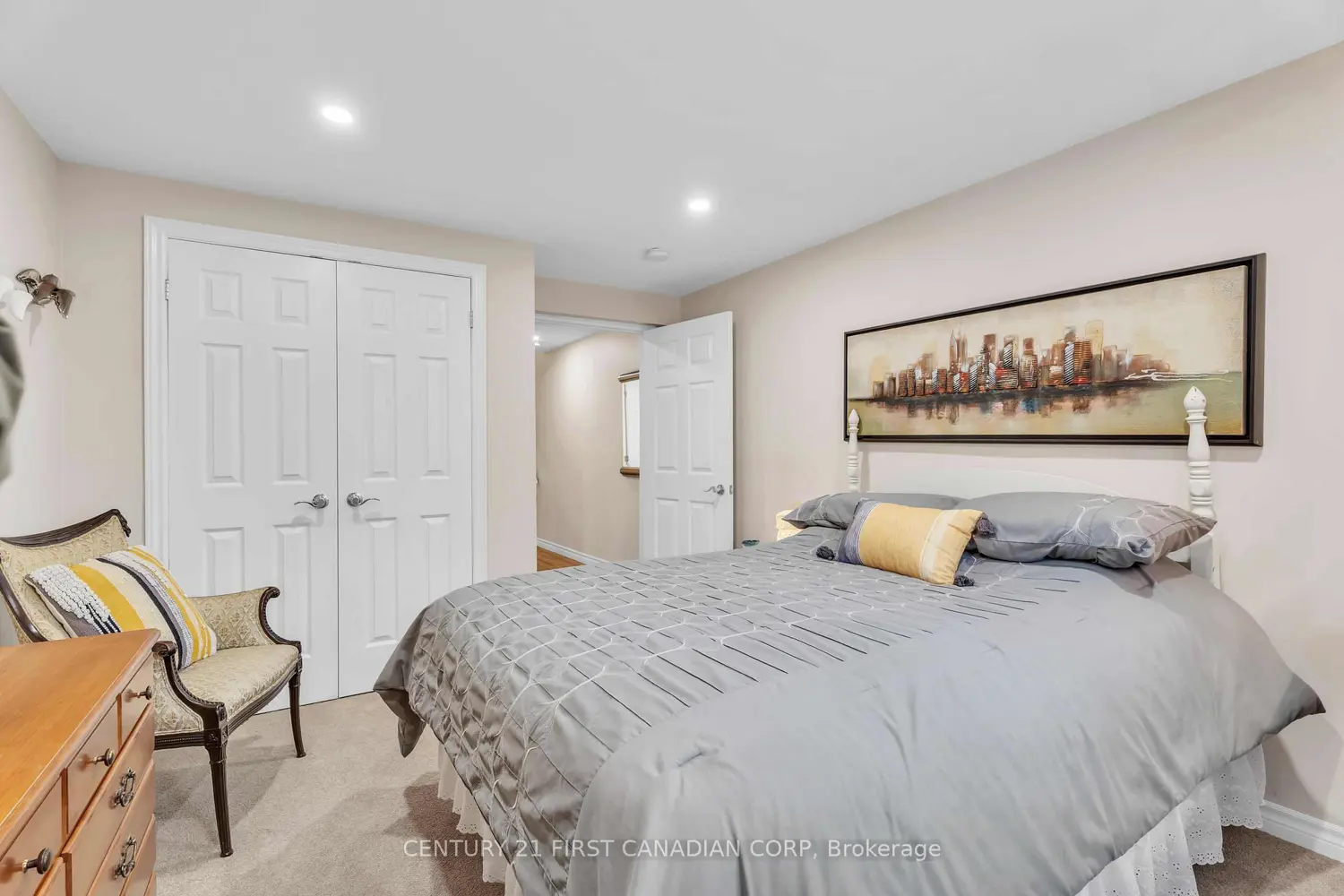 Additional image 16 of 80 Centre Street 7