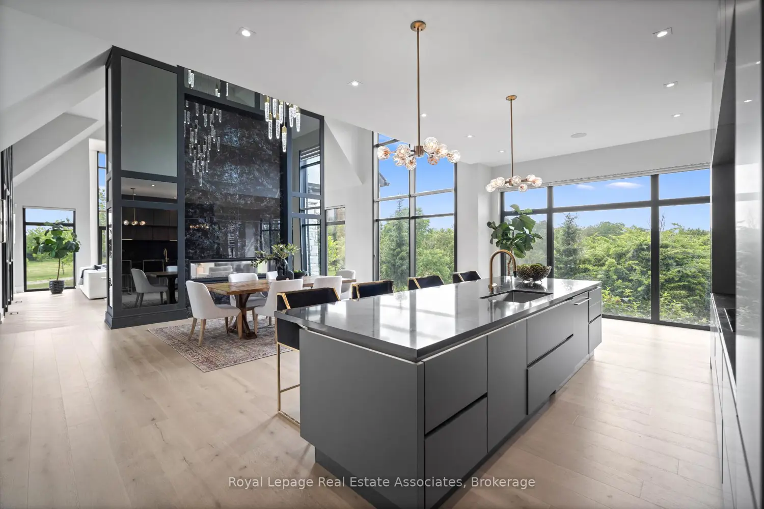 Additional image 4 of 2 River Road