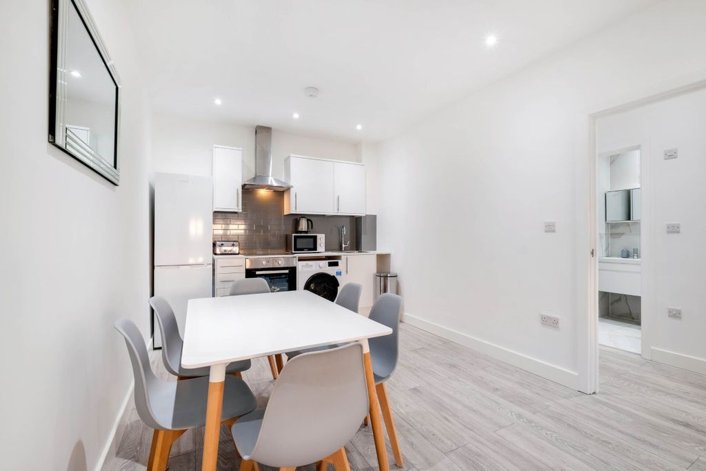 Additional image 6 of 1 bed flat to rentCorporation Street, Corby NN17