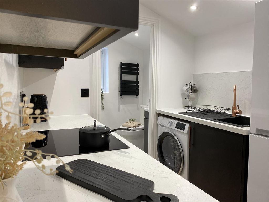 Additional image 2 of Studio to rentWellingborough Road, Rushden NN10