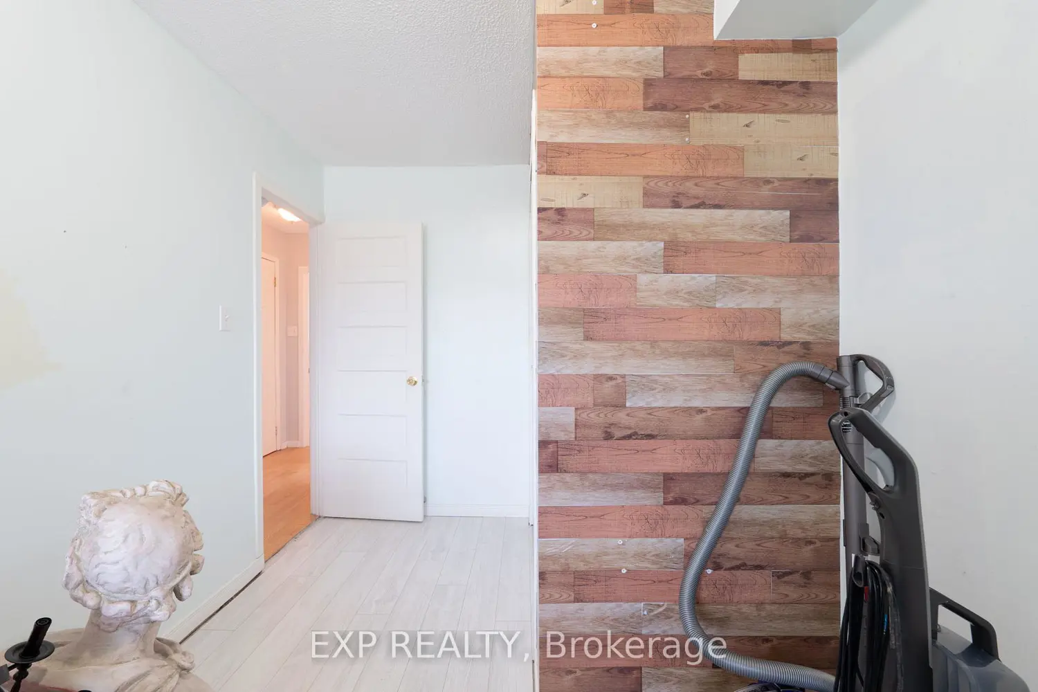 Additional image 10 of 325 Simpson Avenue