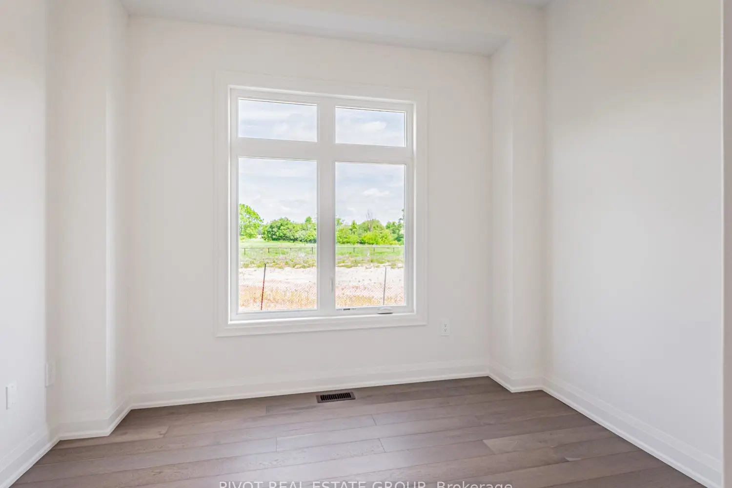 34 Montorio Drive photo 2