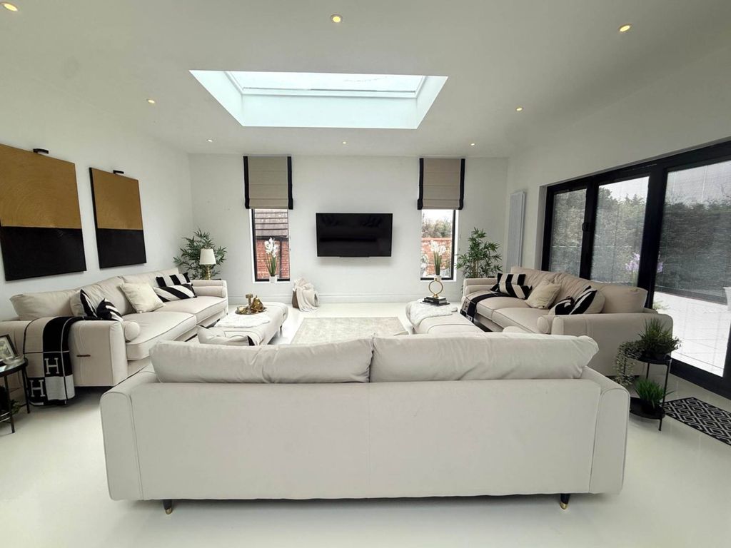 Additional image 4 of 4 bed detached house to rentWestcliffe, Southport PR8