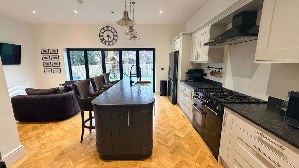 Additional image 5 of 4 bed detached house to rentAlma Road, Birkdale, Southport PR8