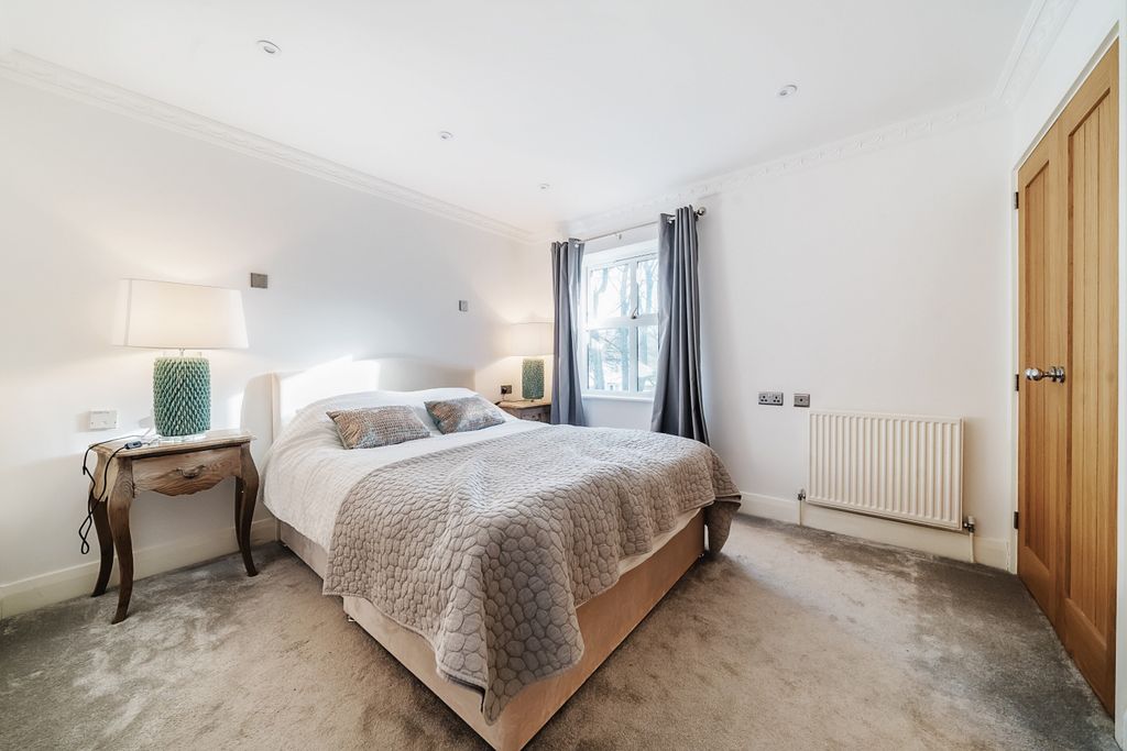 Additional image 3 of 1 bed flat to rentBuckingham, Thamesfield Village, Henley-On-Thames RG9