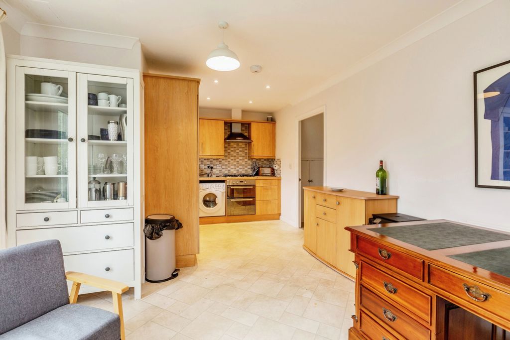 Additional image 6 of 2 bed flat to rentWatch House Place, Bristol BS20