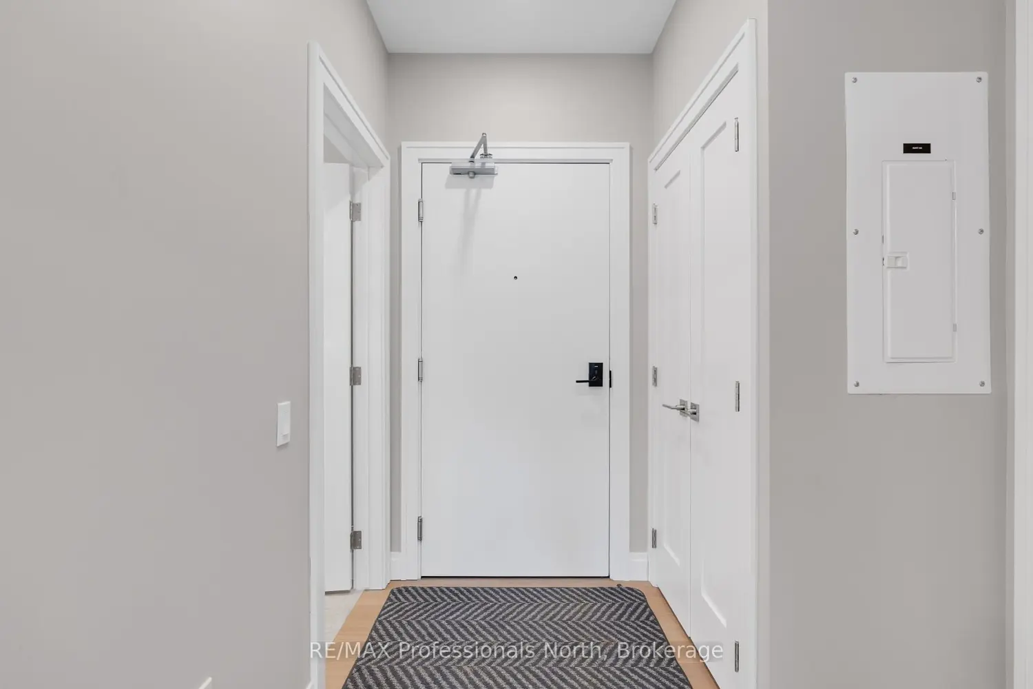 Additional image 6 of 32 Brunel Road 201