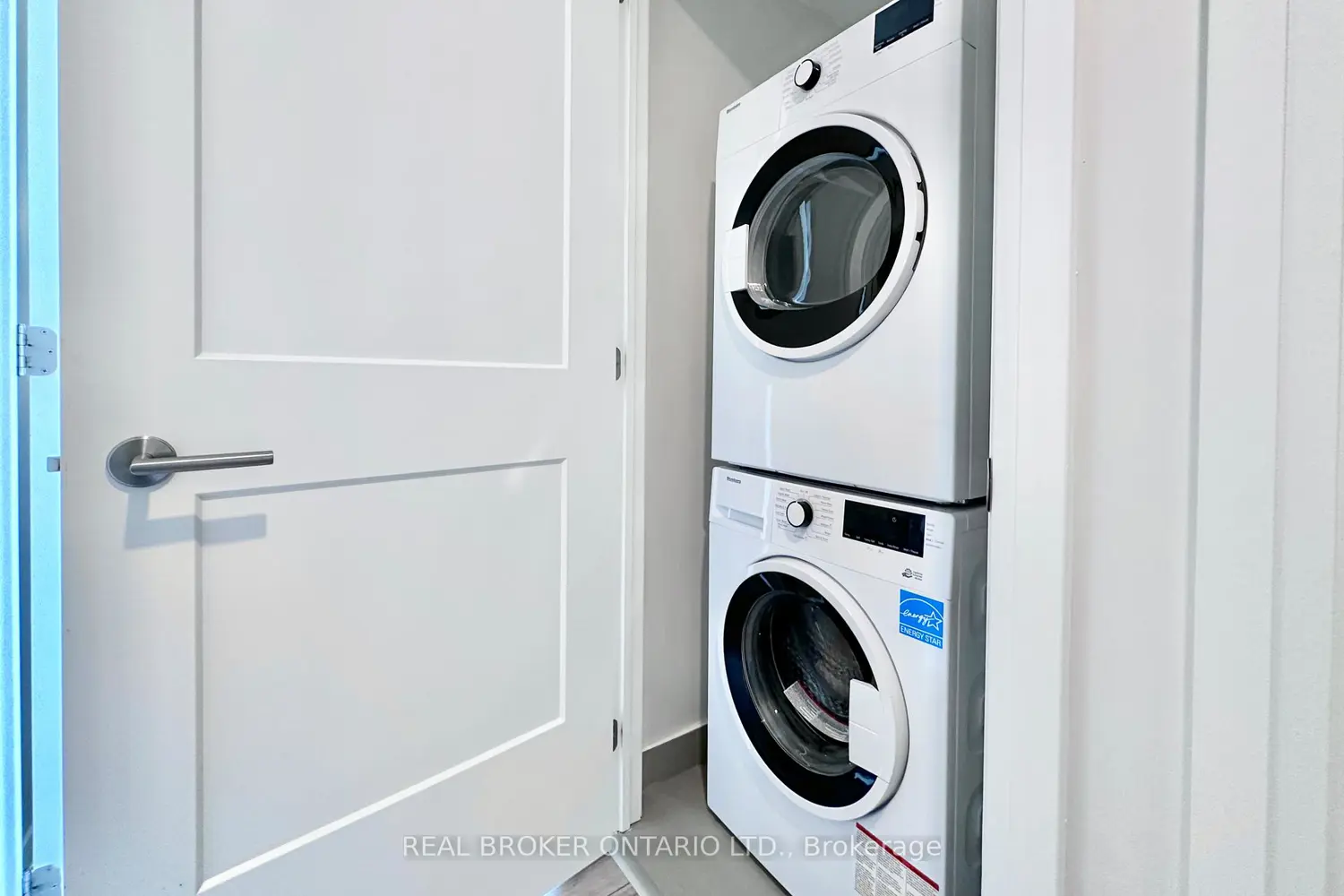 Additional image 14 of 21 Park Street 518