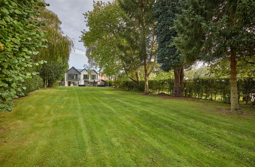 Additional image 29 of 5 bed detached house to rentWeeford Road, Sutton Coldfield B75