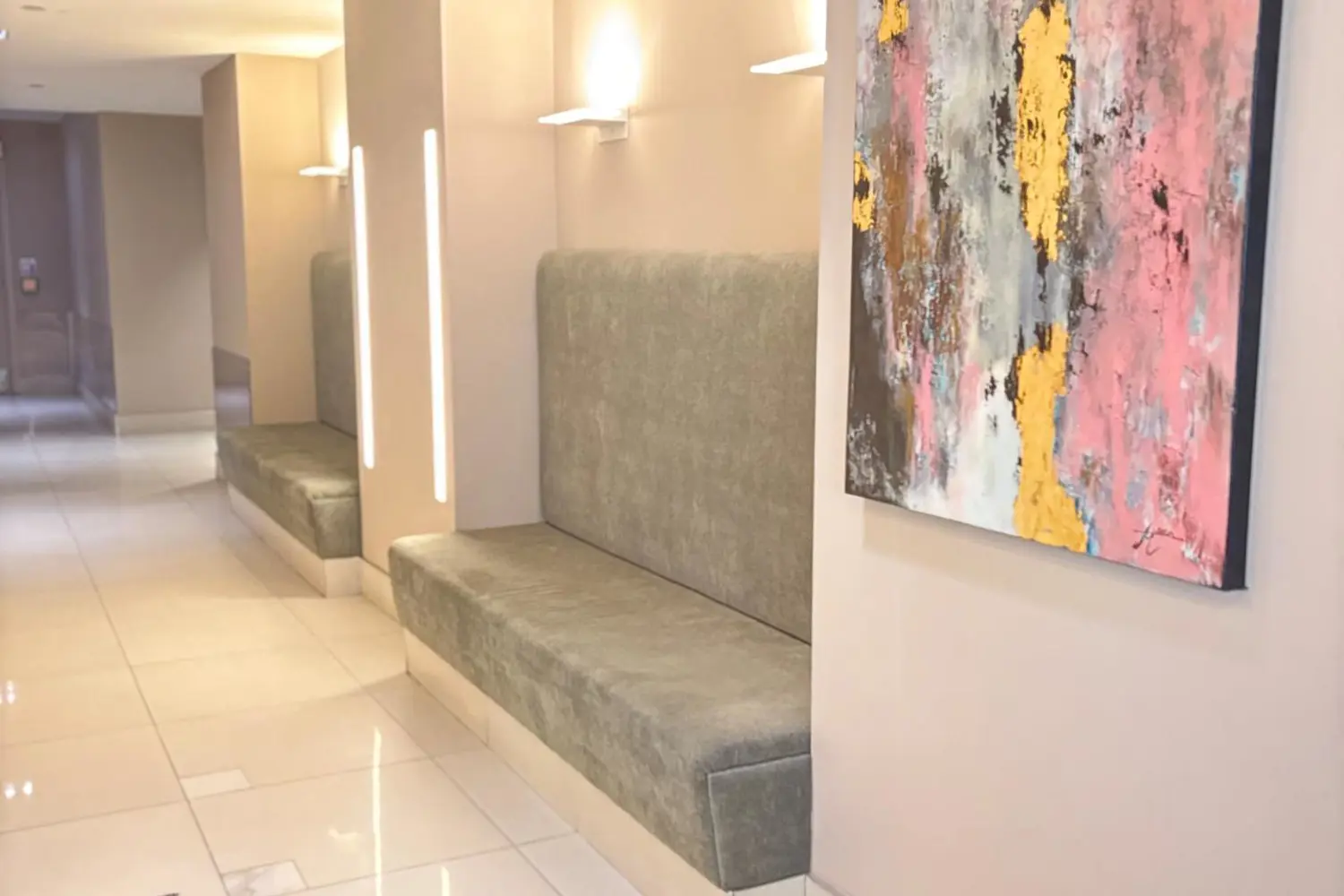 9618 Yonge Street 1210 photo 2