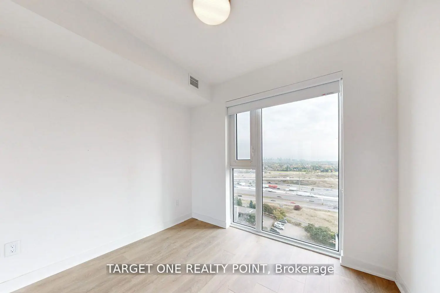 Additional image 7 of 8 Tippett Road 1006