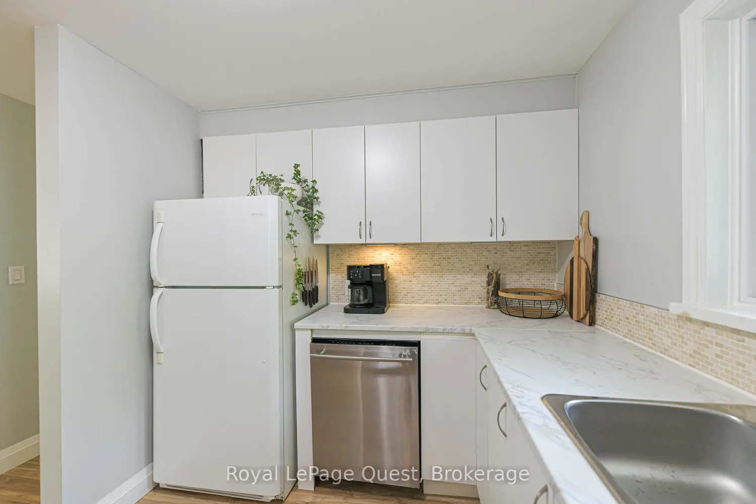 Additional image 14 of 401 Mississaga Street