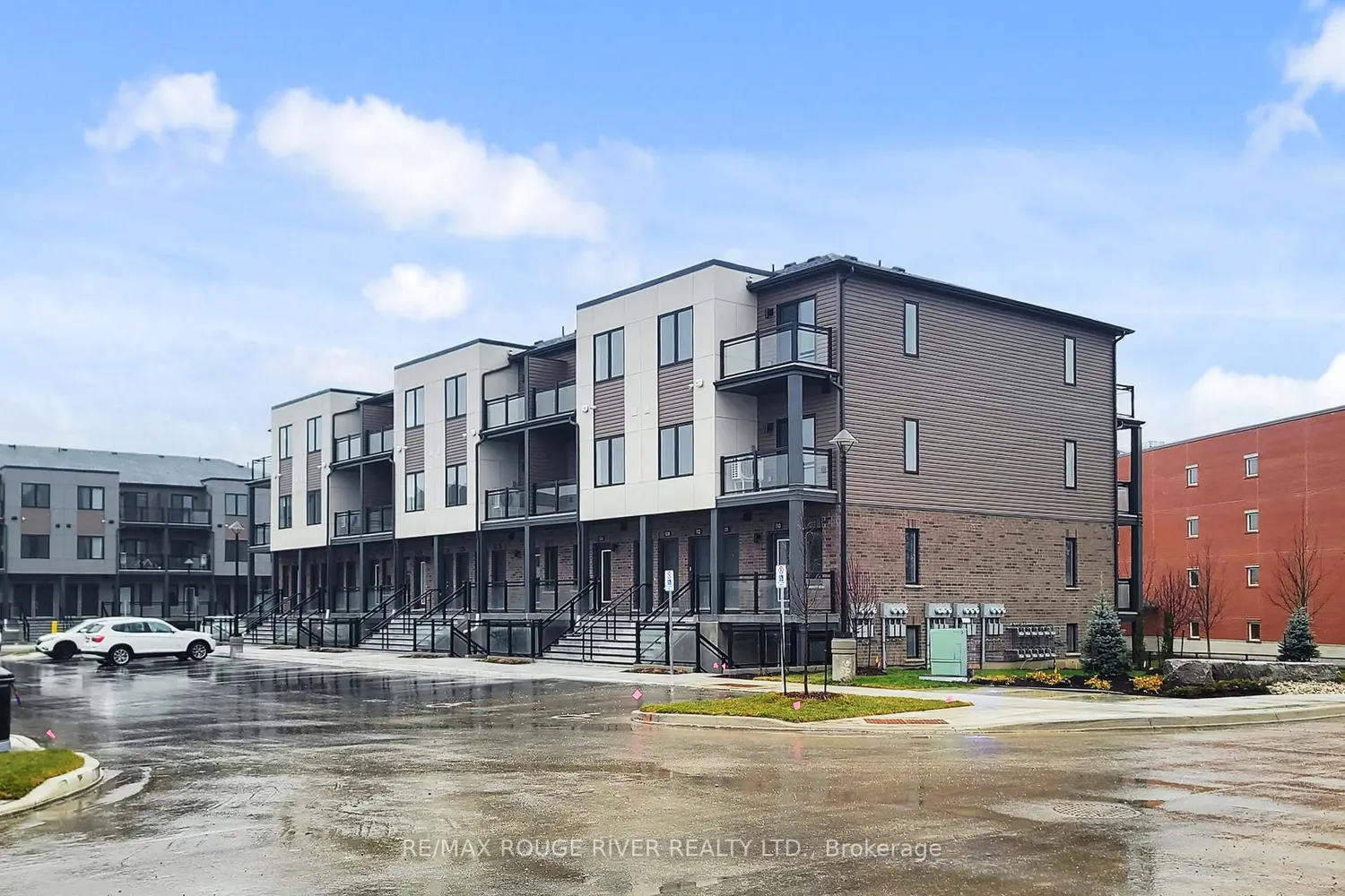 Additional image 3 of 940 St David Street 95