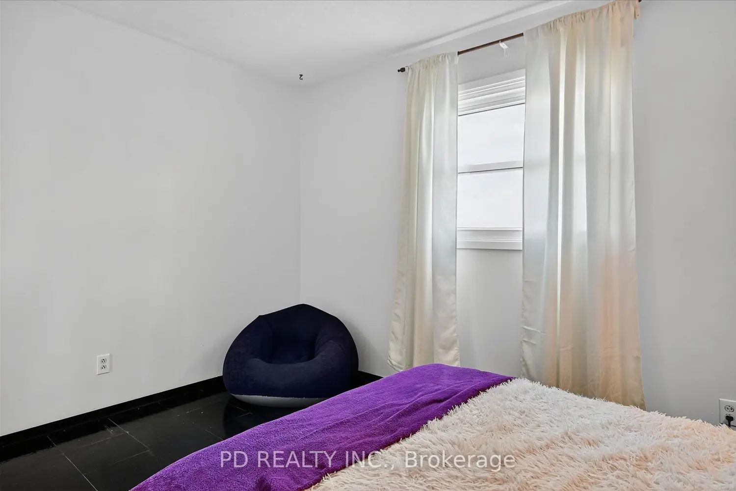 Additional image 9 of 54 Carlton Crescent