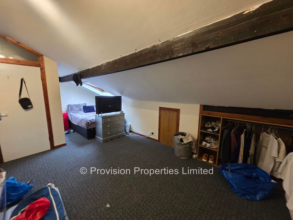 Additional image 14 of 8 bed terraced house to rentAsh Grove, Hyde Park, Leeds LS6
